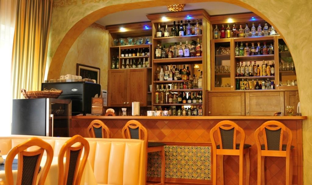 Hotel Lorenzo Krakow Bagian luar foto