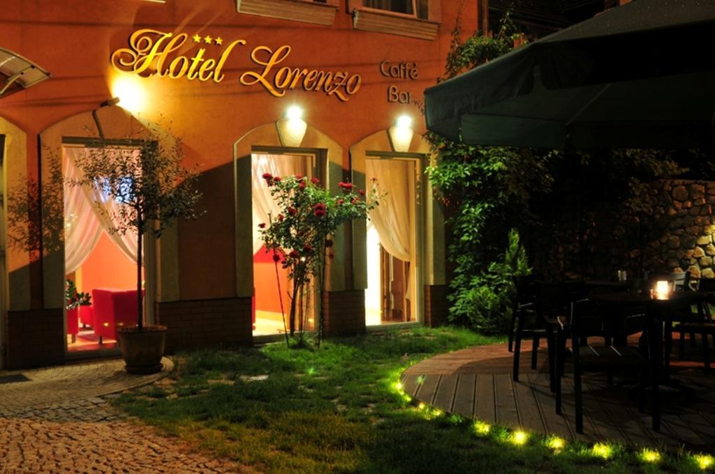 Hotel Lorenzo Krakow Bagian luar foto