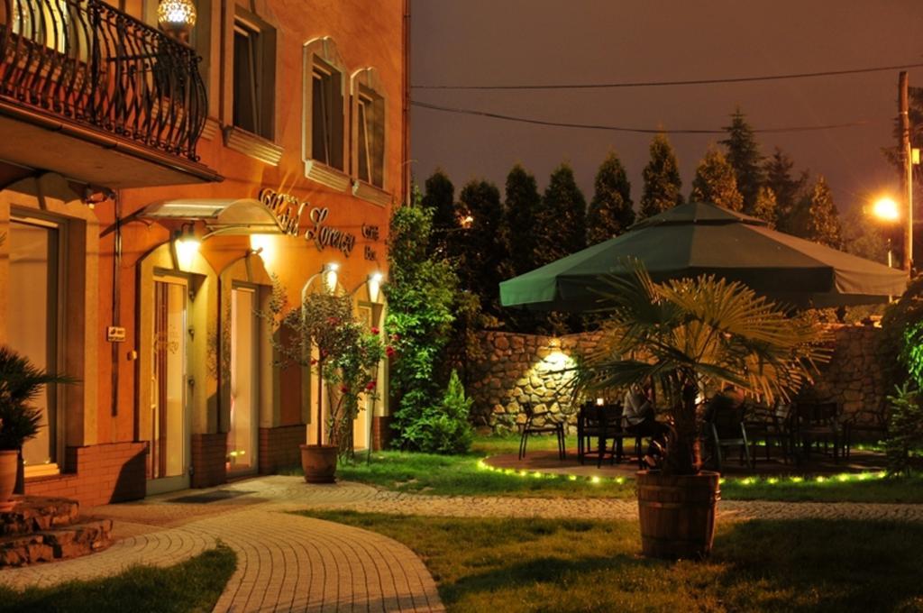 Hotel Lorenzo Krakow Bagian luar foto