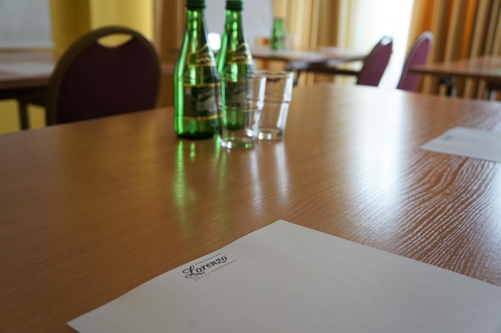 Hotel Lorenzo Krakow Bagian luar foto